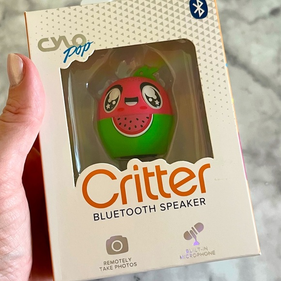 New Critter Bluetooth Speaker and Camera Remote - Picture 2 of 7